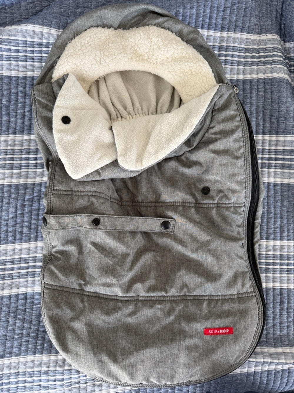 Skip Hop Gray Sherpa-Lined Stroller Footmuff - Gray Exterior Cream Interior